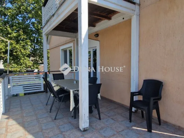 Eladó ház Balatonfenyves 240 nm