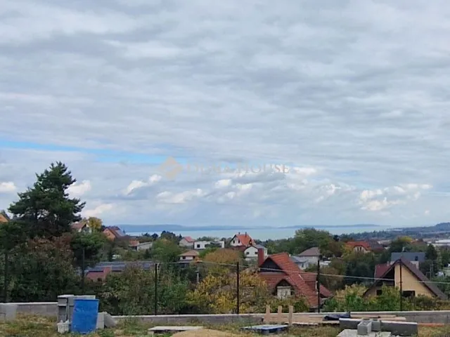 Eladó telek Fonyód 717 nm