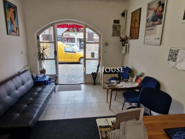 Eladó kereskedelmi és ipari ingatlan Fonyód 41 nm