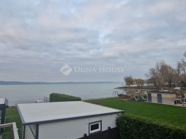 Eladó üdülő és hétvégi ház Balatonboglár 246 nm