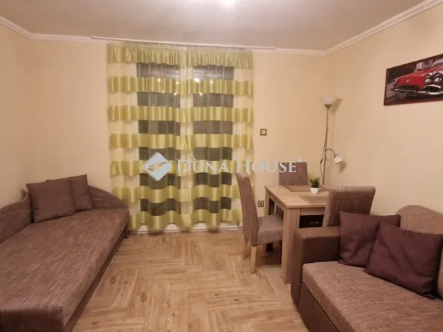 Eladó lakás Balatonlelle, Fogas utca 28 nm