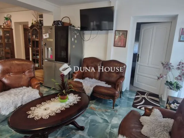 Eladó ház Pusztakovácsi 228 nm