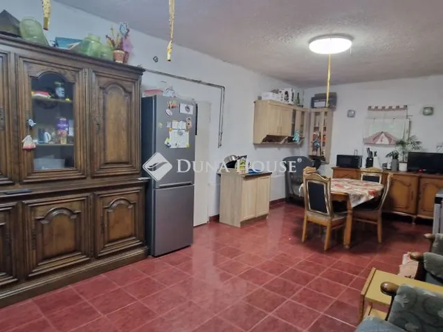 Eladó ház Pusztakovácsi 110 nm