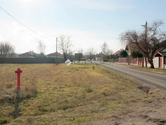 Eladó telek Cegléd 912 nm