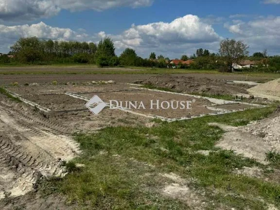 Eladó ház Szigetbecse 105 nm