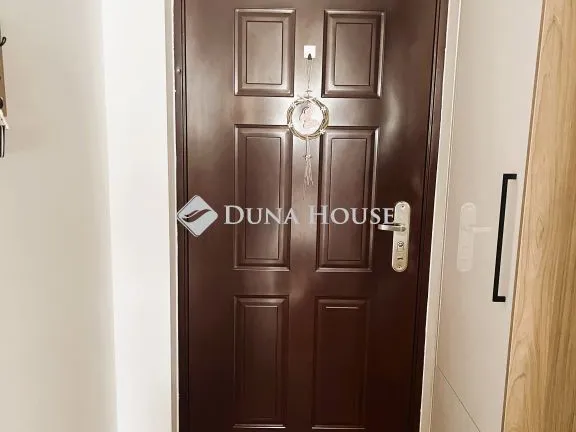 Eladó lakás Dabas 75 nm