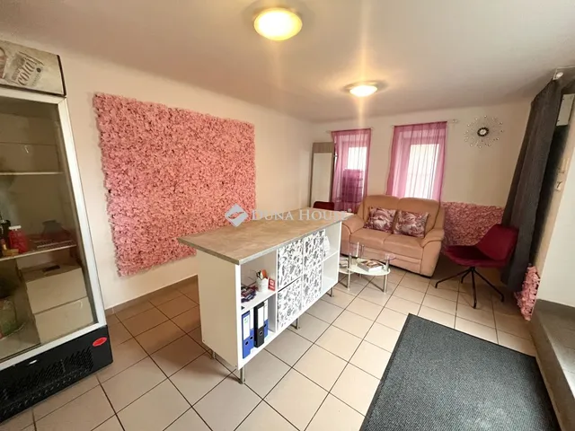 Eladó kereskedelmi és ipari ingatlan Budapest IX. kerület 63 nm