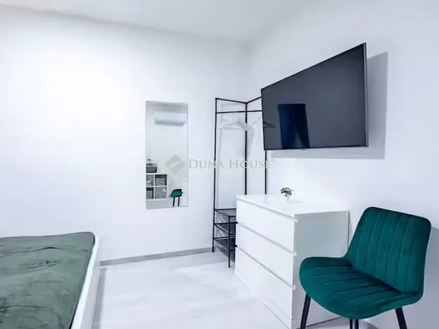 Eladó lakás Budapest VI. kerület 55 nm