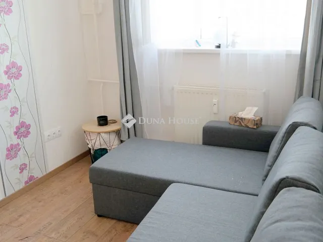Eladó kereskedelmi és ipari ingatlan Budapest XXI. kerület 19 nm