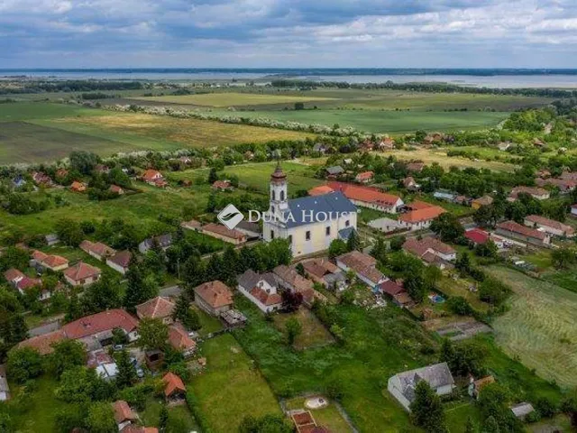 Eladó telek Sarud 10000 nm