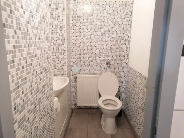 Eladó kereskedelmi és ipari ingatlan Budapest XIII. kerület 32 nm