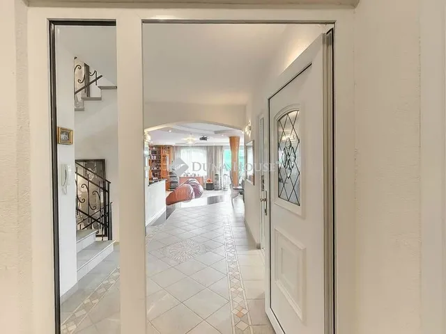 Eladó ház Budapest II. kerület 550 nm