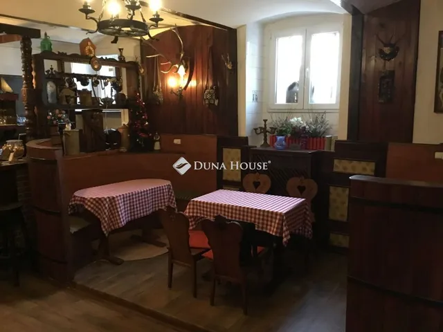 Eladó kereskedelmi és ipari ingatlan Budapest VII. kerület, Garay utca 238 nm