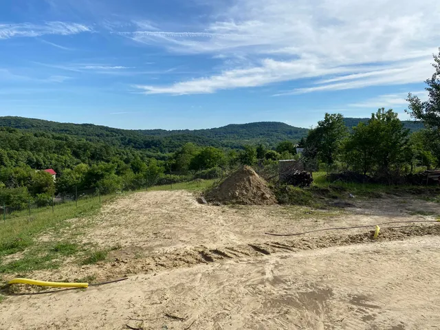 Eladó telek Esztergom 4837 nm