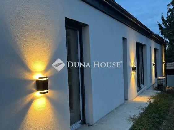 Eladó ház Diósd 246 nm