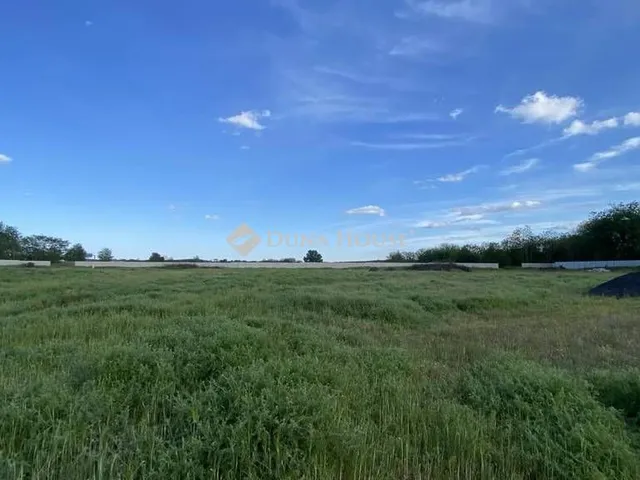 Eladó telek Gyál 23000 nm