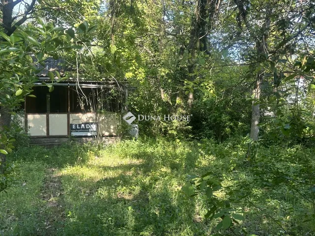 Eladó telek Budakeszi, Alkotó utca 689 nm