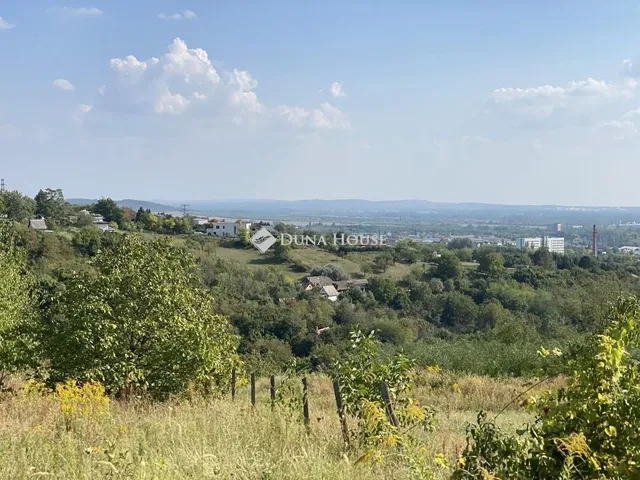 Eladó telek Vác 1435 nm
