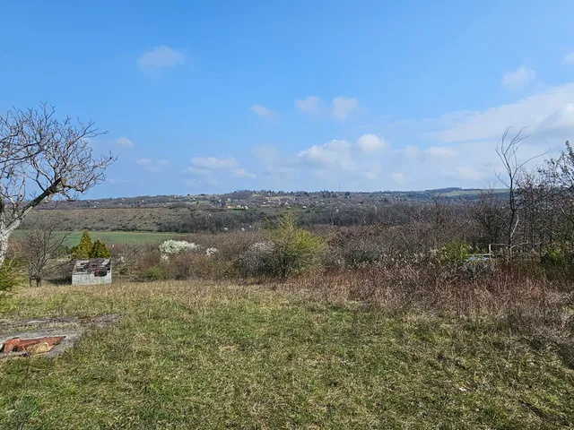 Eladó telek Lovasberény 1736 nm