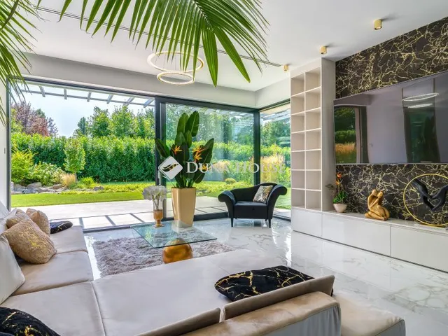 Eladó ház Budapest III. kerület 300 nm