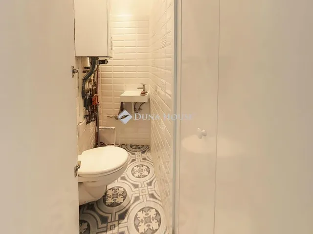 Eladó lakás Budapest VIII. kerület, Baross utca 77 nm
