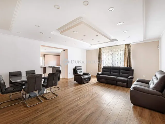 Eladó ház Budapest XVII. kerület, Battonya utca 360 nm