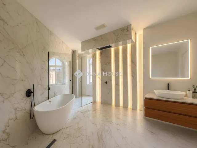 Eladó lakás Budapest VI. kerület 413 nm