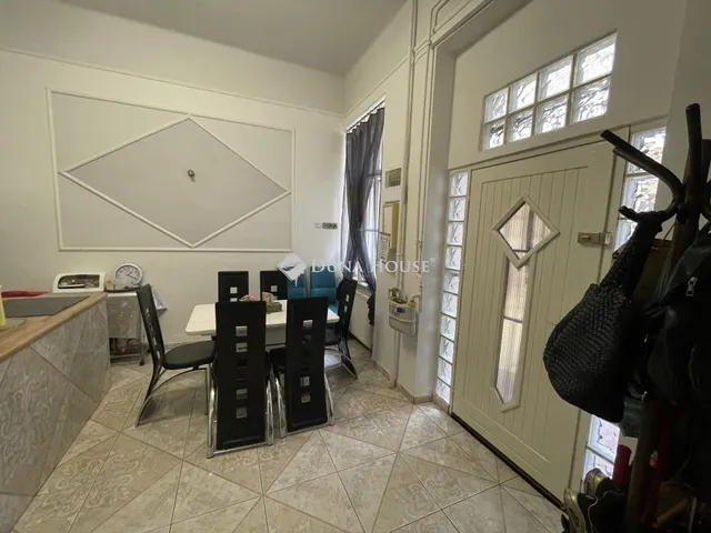 Eladó lakás Budapest VIII. kerület, Koszorú utca 65 nm