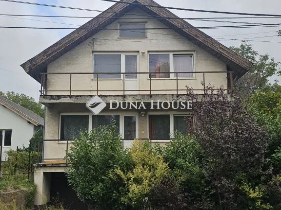 Eladó ház Diósd 233 nm