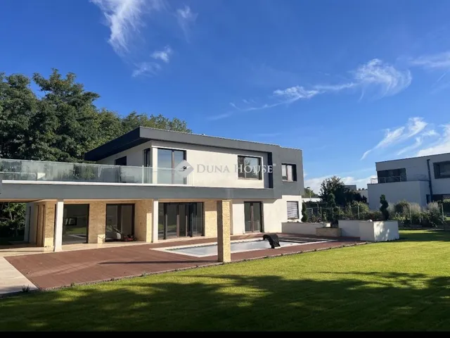 Eladó ház Mogyoród 416 nm