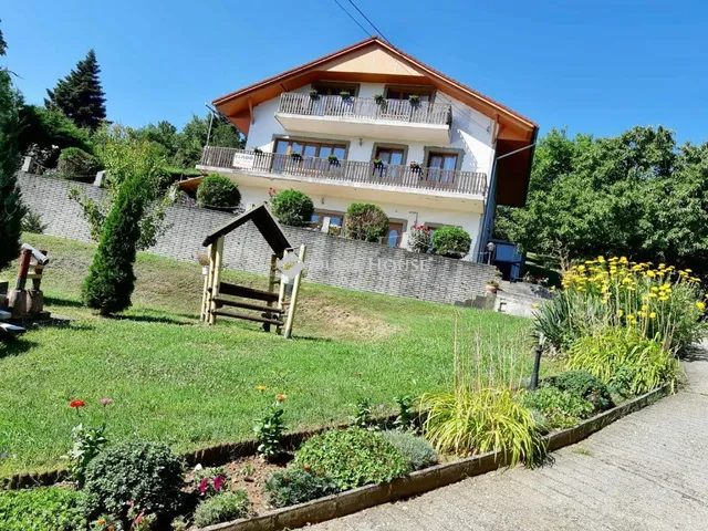 Eladó ház Pécs 450 nm