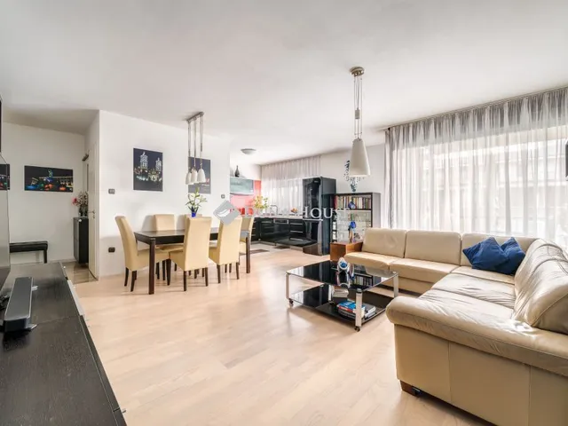 Eladó lakás Budapest XIII. kerület, Viza utca 89 nm