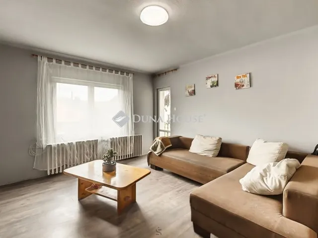 Eladó lakás Fót 117 nm