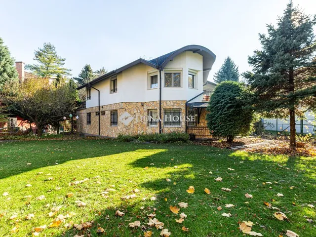 Eladó ház Budapest II. kerület 443 nm