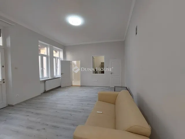 Eladó lakás Budapest VI. kerület 119 nm