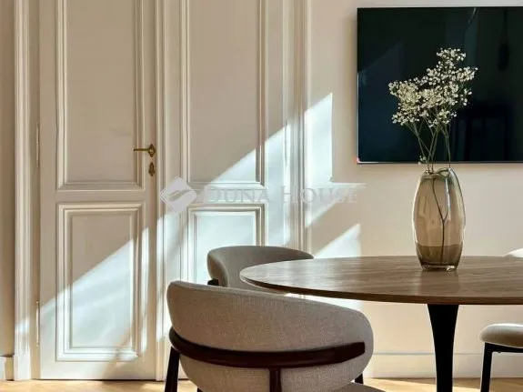 Eladó lakás Budapest VI. kerület 80 nm