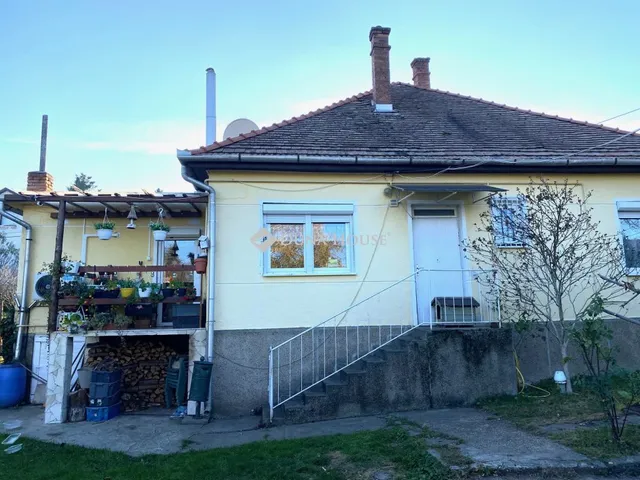 Eladó ház Ercsi 96 nm