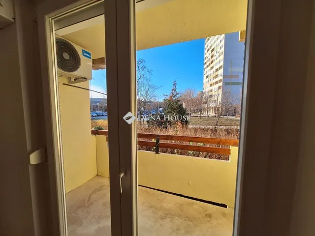 Eladó lakás Budapest III. kerület 81 nm