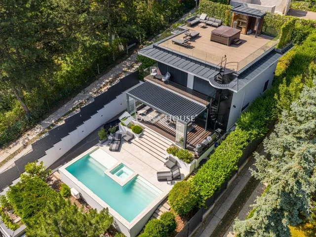 Eladó ház Budapest III. kerület 340 nm