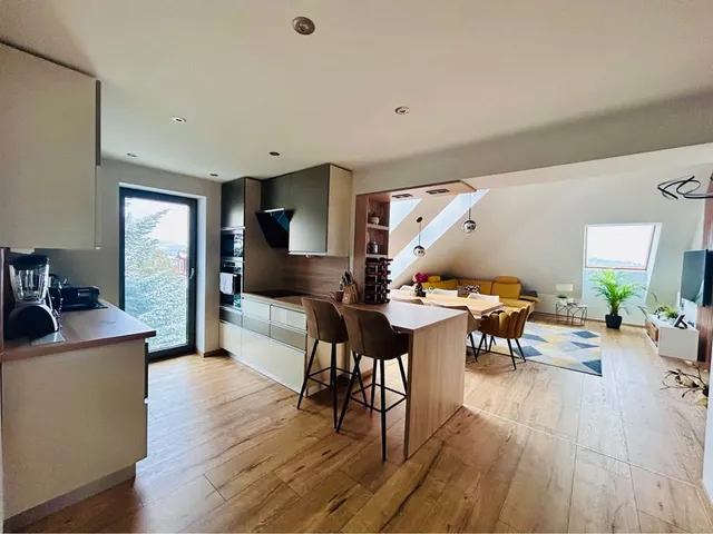 Eladó lakás Budapest III. kerület, Testvérhegy 219 nm