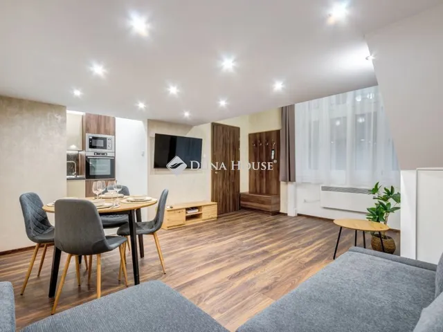 Eladó lakás Budapest VI. kerület, Székely Bertalan utca 56 nm