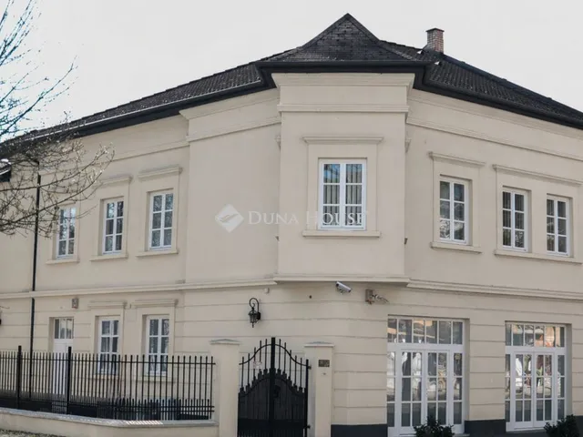 Eladó kereskedelmi és ipari ingatlan Nyíregyháza