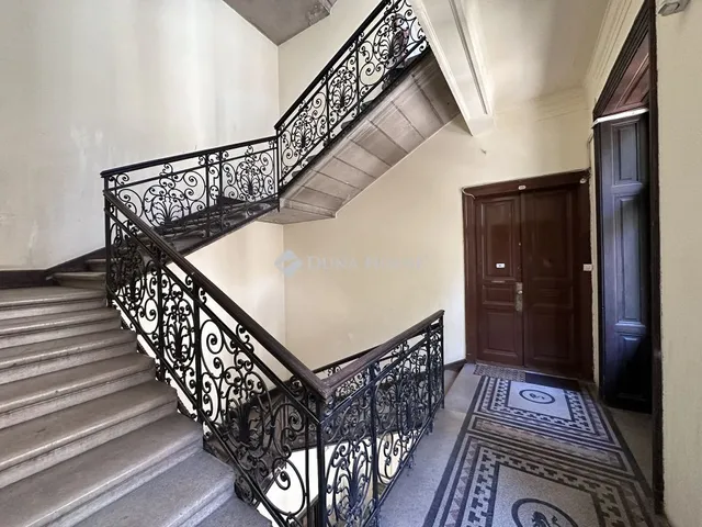 Eladó lakás Budapest VIII. kerület, Baross utca 120 nm