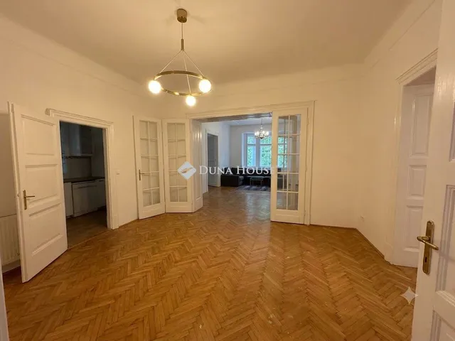 Kiadó lakás Budapest VI. kerület, Benczúr utca 100 nm