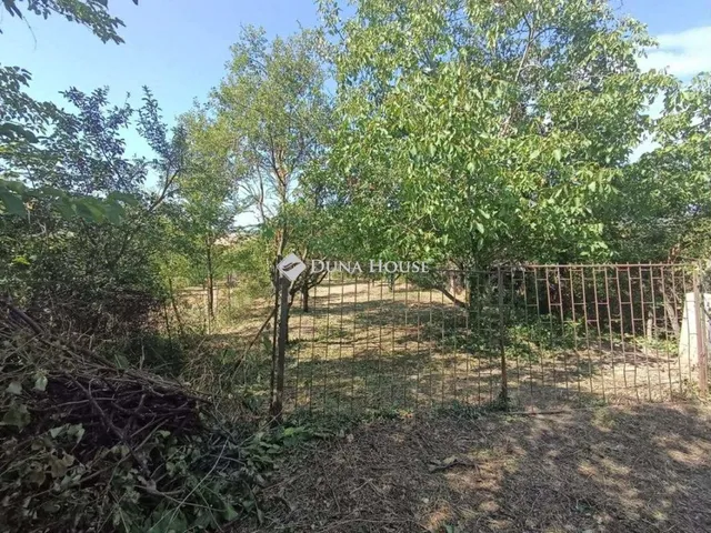 Eladó telek Mány, Nincs utca 995 nm
