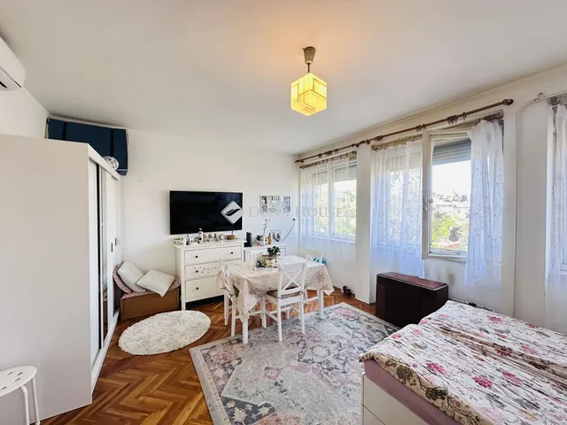 Eladó lakás Budapest IV. kerület, Szent László tér 36 nm