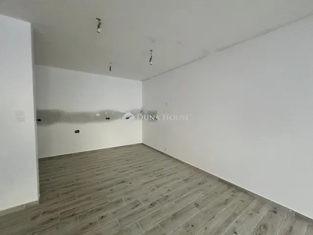 Eladó lakás Érd 84 nm