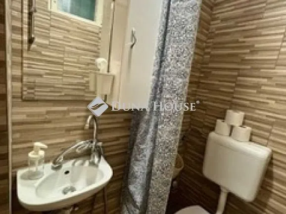 Eladó lakás Budapest VIII. kerület, Baross utca 15 nm