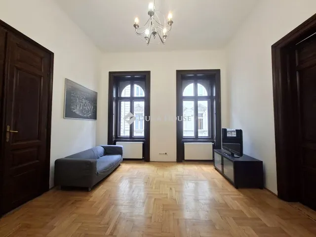 Eladó lakás Budapest VI. kerület 107 nm