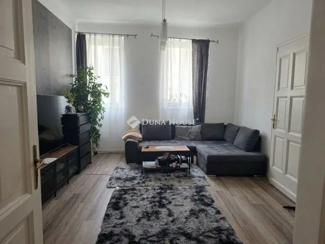 Eladó lakás Budapest VIII. kerület, Somogyi Béla utca 57 nm